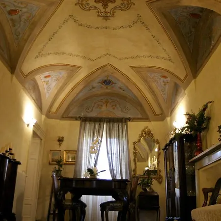 ベッド・アンド・ブレックファスト Casa Nobile 4*